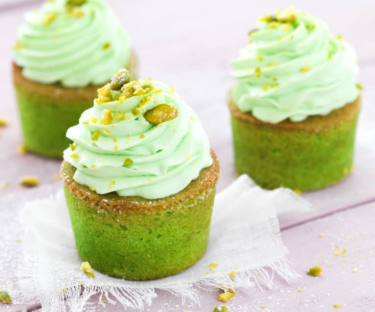Babeczki pistacjowe z kremem Babeczki pistacjowe z kremem