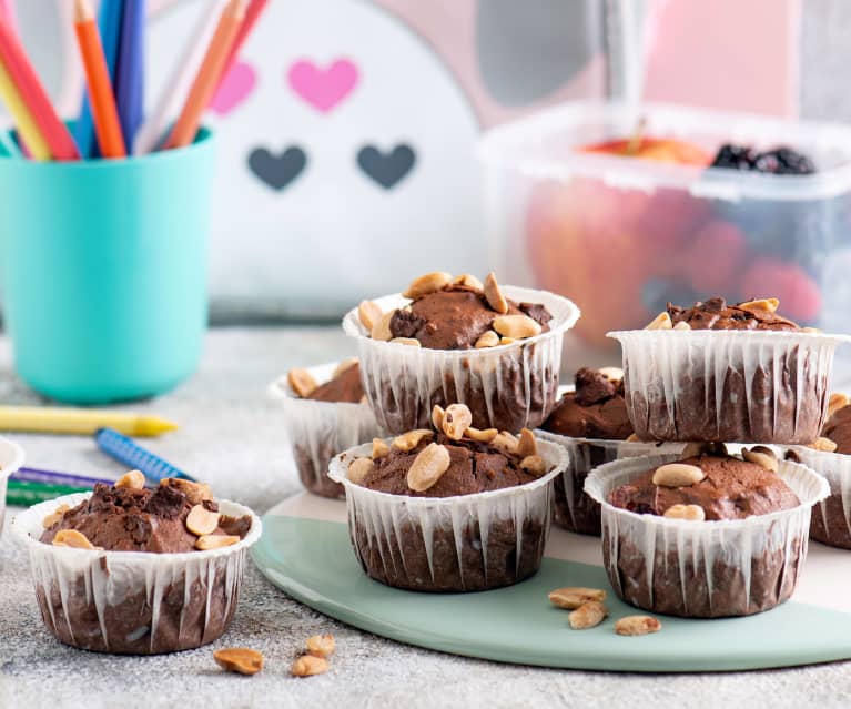 Muffiny à la Snickers® z czekoladą i orzeszkami ziemnymi Muffiny à la Snickers® z czekoladą i orzeszkami ziemnymi