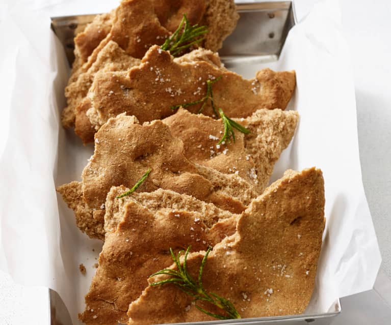 Pełnoziarnista focaccia z rozmarynem Pełnoziarnista focaccia z rozmarynem
