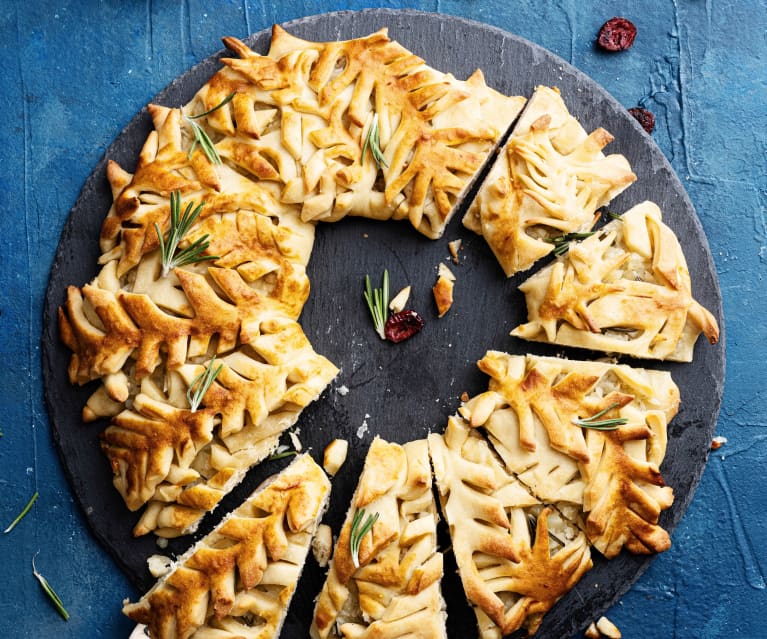 Wieniec z halloumi i rozmarynem Wieniec z halloumi i rozmarynem