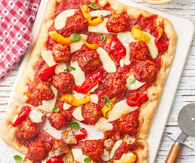 Pizza z klopsikami w pikantnym sosie Pizza z klopsikami w pikantnym sosie