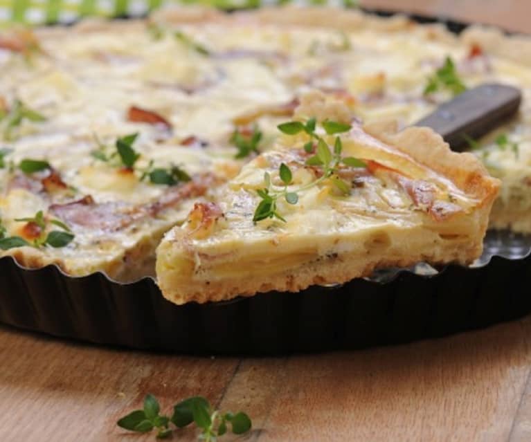 Tarta z szynką i fasolką szparagową Tarta z szynką i fasolką szparagową