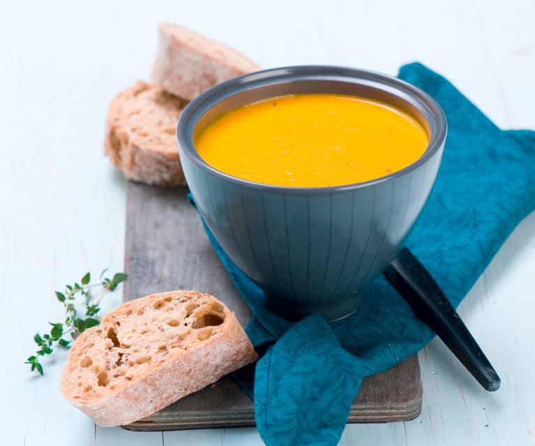 Zupa krem z marchewki z tymiankiem Zupa krem z marchewki z tymiankiem