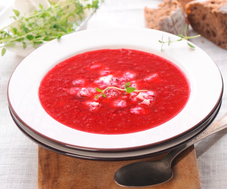 Barszcz z serem feta Barszcz z serem feta