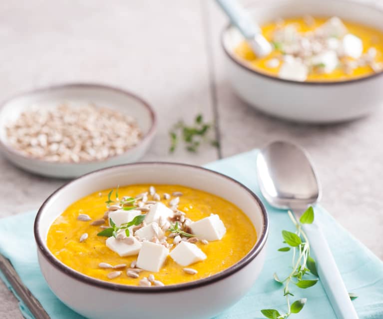 Zupa krem z marchewki, pietruszki i quinoa  Zupa krem z marchewki, pietruszki i quinoa