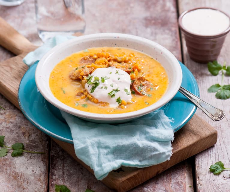 Meksykańska zupa z batatami, fasolą i chorizo Meksykańska zupa z batatami, fasolą i chorizo