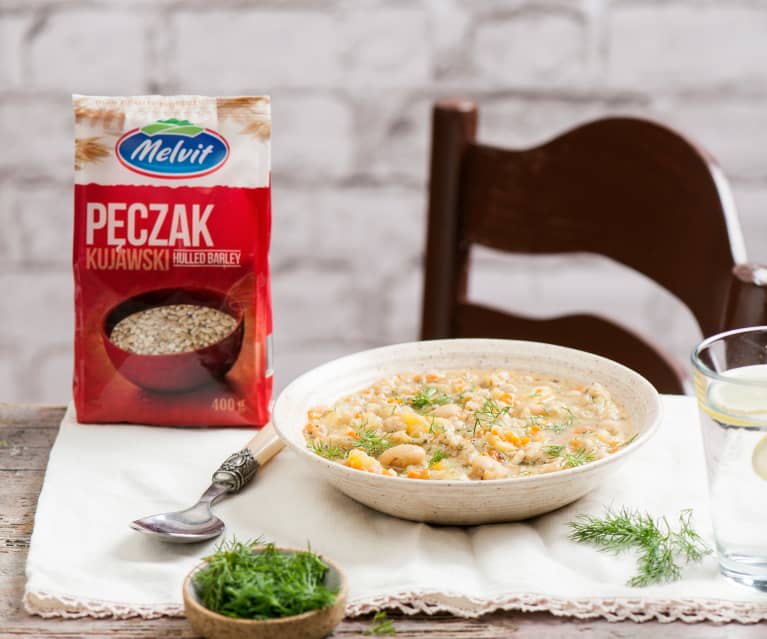 Zupa jarzynowa z fasolą i pęczakiem Zupa jarzynowa z fasolą i pęczakiem