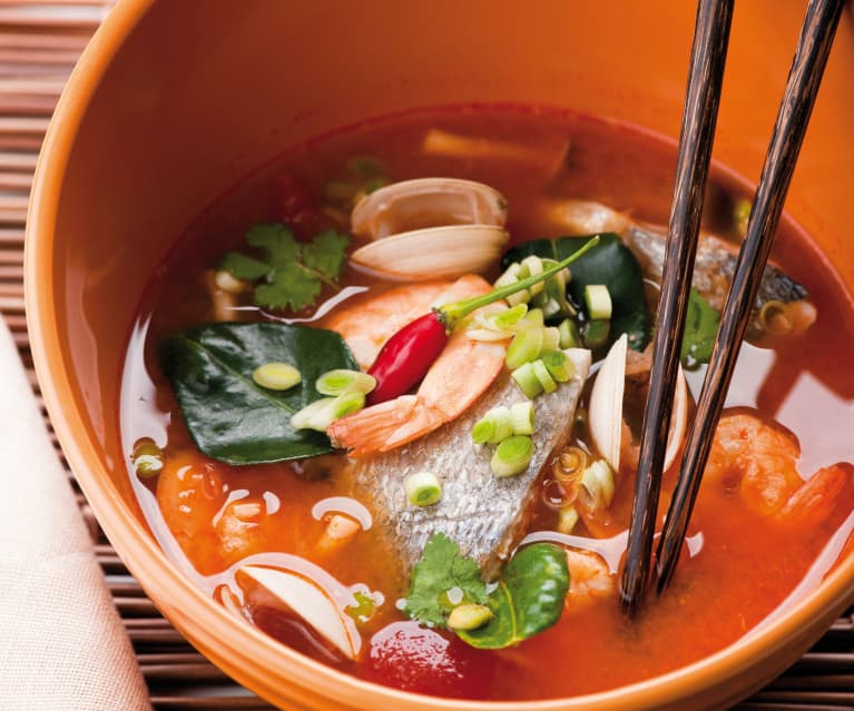 Ostra zupa z owocami morza (Tom Yum) Ostra zupa z owocami morza (Tom Yum)