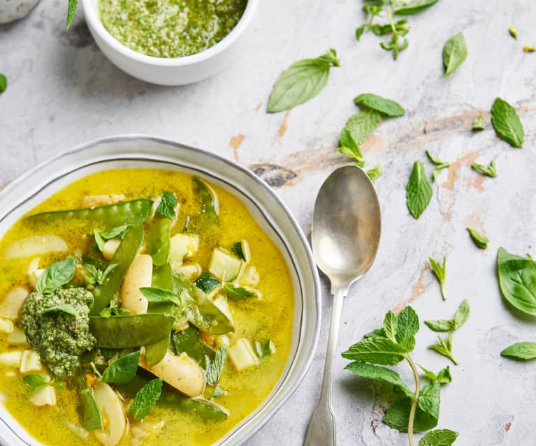 Zupa warzywna z miętowym pesto Zupa warzywna z miętowym pesto