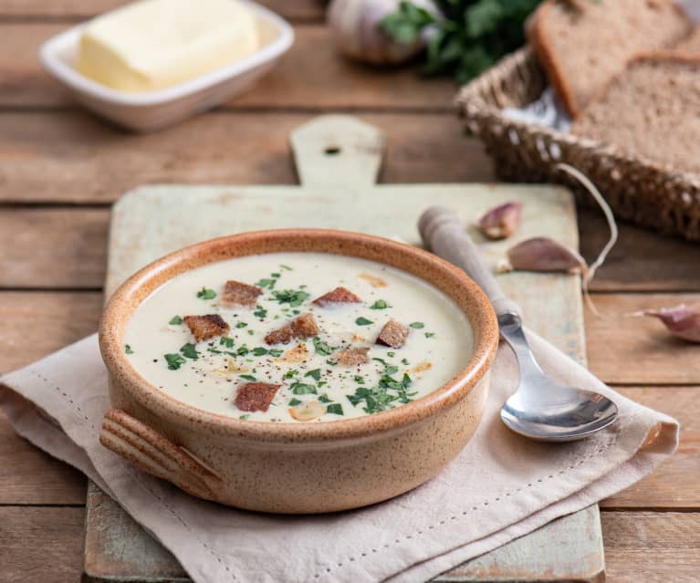 Zupa czosnkowa Zupa czosnkowa