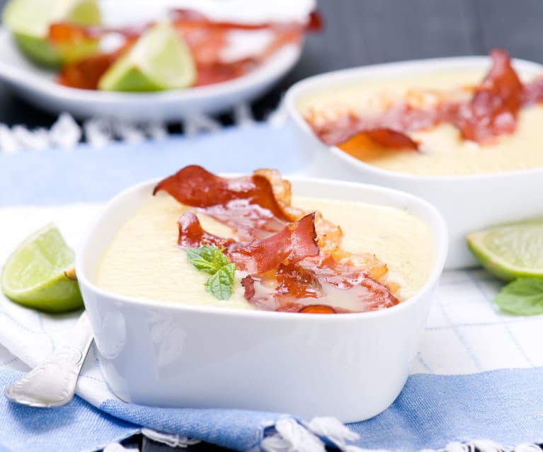 Chłodnik z melona z szynką parmeńską Chłodnik z melona z szynką parmeńską